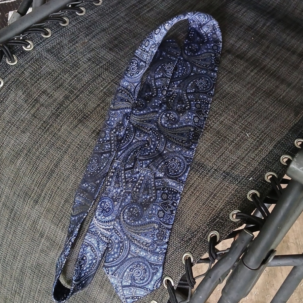 XMI 100%‎ Silk Tie. Blue Paisley Men's Tie